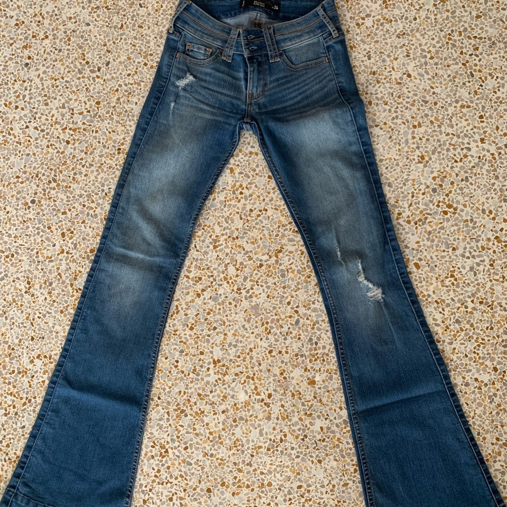 0 Hollister flare jean w24